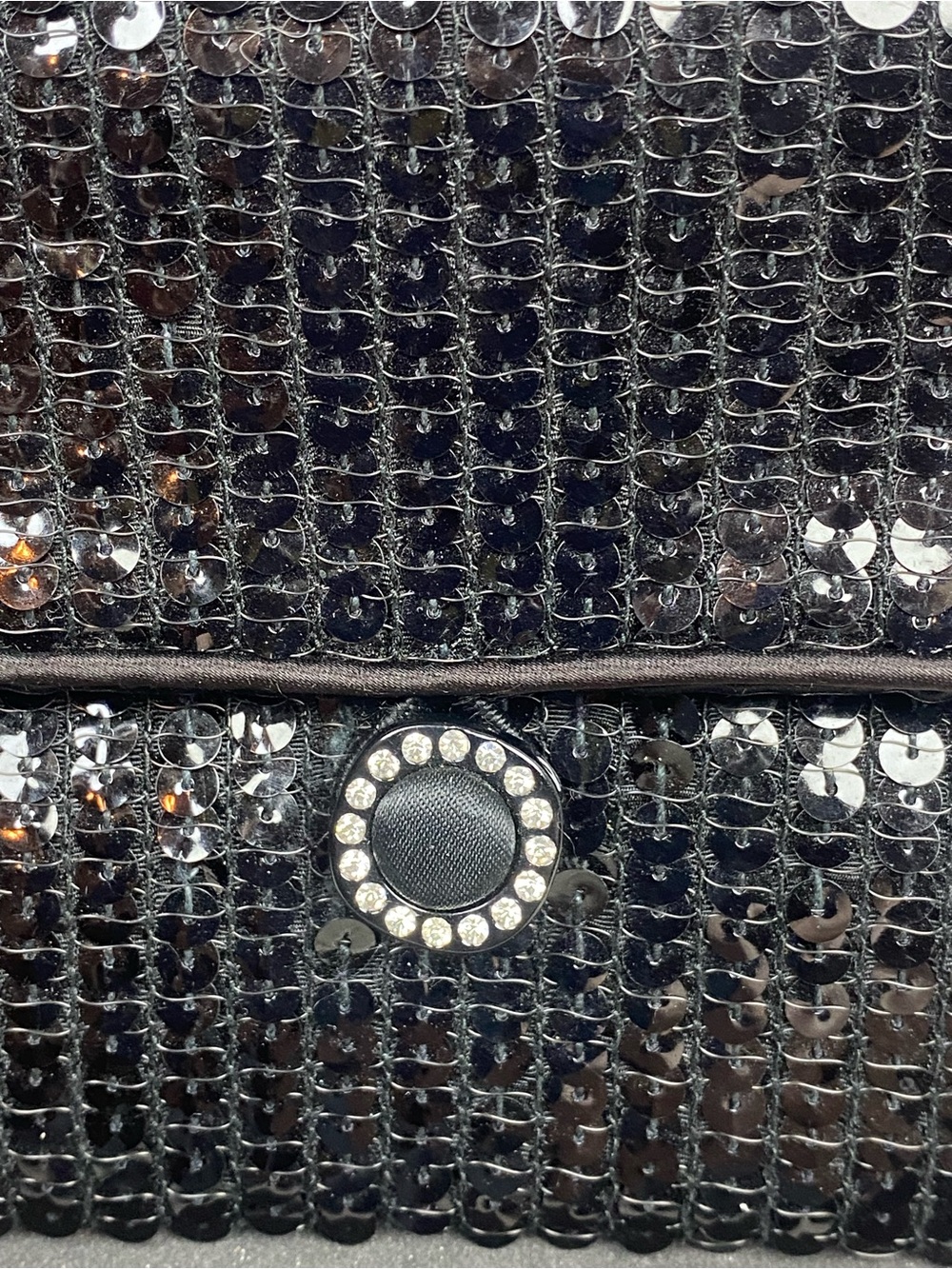 VTG 70’s Norell Black Sequin Clutch Evening Bag Rhinestone Button Closure EUC - Picture 4 of 15